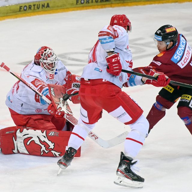 Třinečtí se na začátku sezony nepotýkají s ideální formou | foto:  Beranek,  CNC / Profimedia