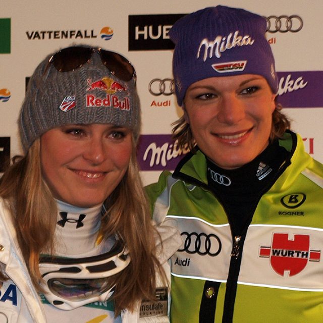 Američanka Lindsey Vonnová a Němka Maria Rieschová na mistrovství světa v Německu | foto: Jan Kaliba,  Český rozhlas