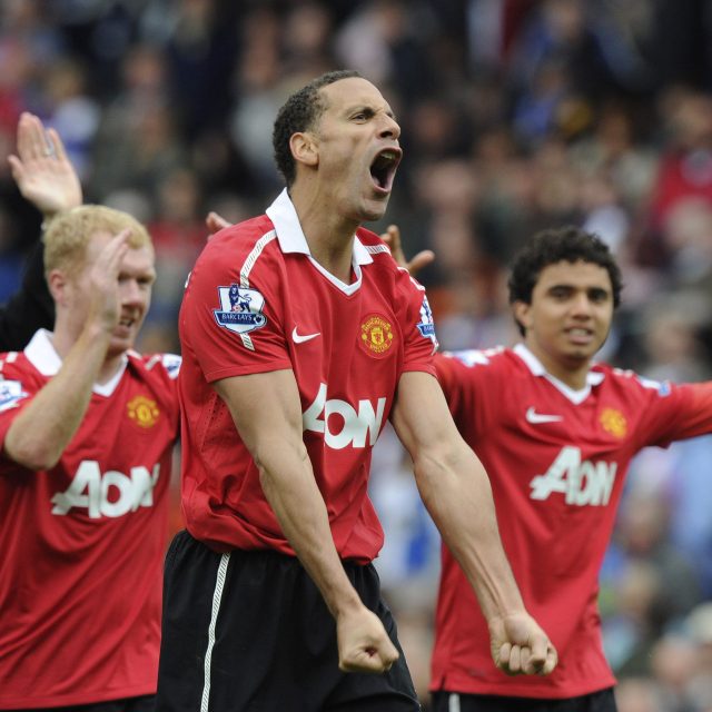 Fotbalisté Manchesteru United slaví zisk titulu v Premier League | foto: Reuters