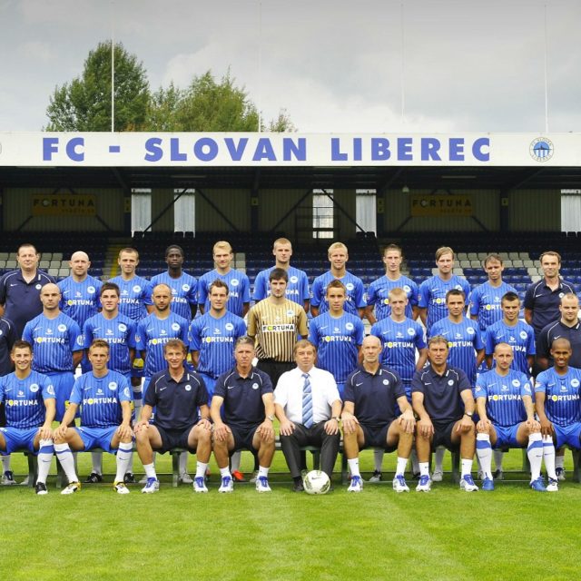 SLovan Liberec poslední titul v české nejvyšší fotbalové soutěži oslavil v roce 2011,  ten nejméně očekávaný získal ale v roce 2006 | foto:  FC Slovan Liberec,  Jaroslav Appeltauer