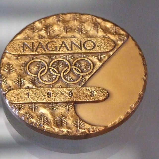 Nagano 1998 - zlatá medaile | foto:  Kozuch,  licence Creative Commons Uveďte autora-Zachovejte licenci 3.0 Unported