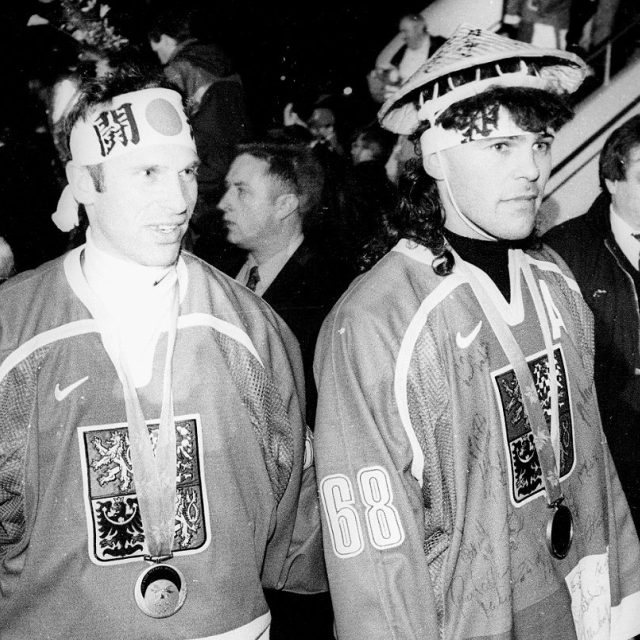 Dominik Hašek a Jaromír Jágr po návratu z OH v Naganu 1998 | foto: Fotobanka Profimedia,  CNC .,  Jaroslav Legner