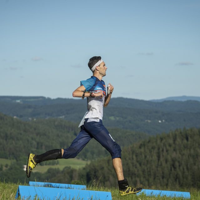 Orientační běžec Tomáš Křivda | foto:  Radek Petrášek / ČTK