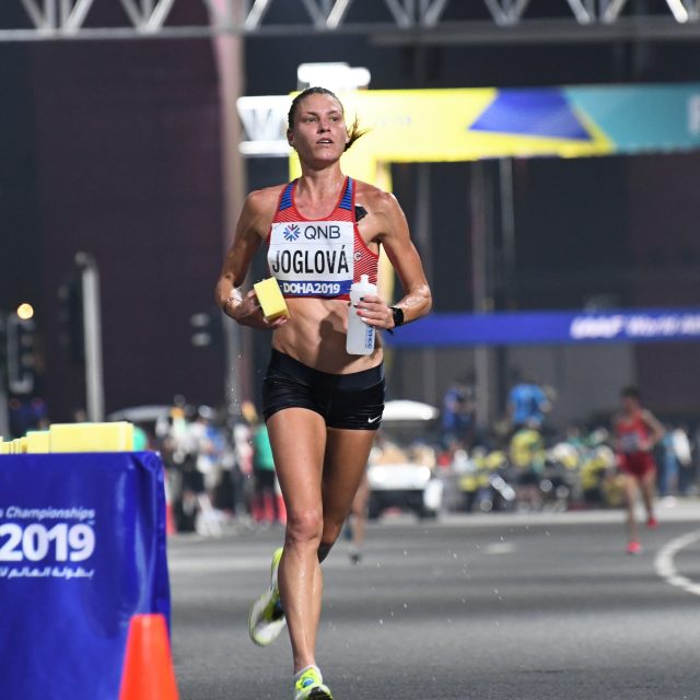 Marcela Joglová při závodě v Dauhá,  kde vybojovala 20. místo v maratonu na MS 2019 | foto: archiv Marcely Joglové