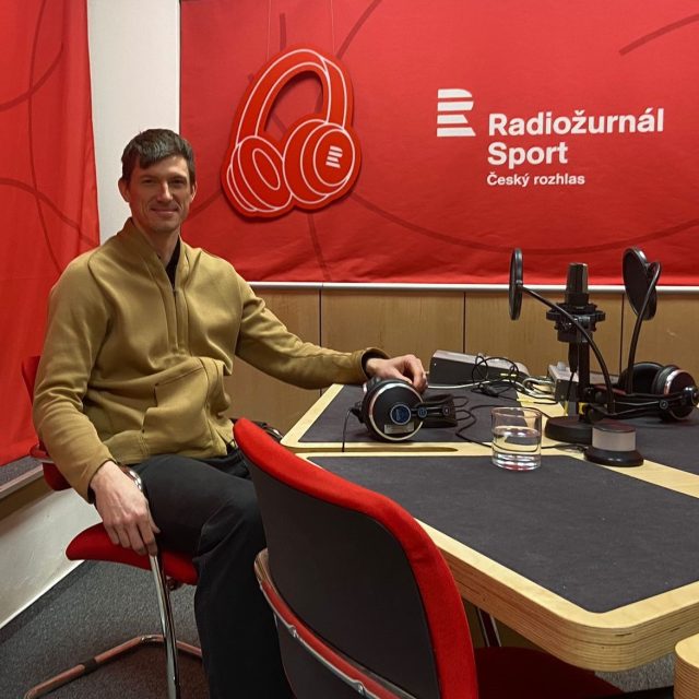 Basketbalista Pavel Pumprla v talkshow Páteční finiš Kateřiny Neumannové | foto: Český rozhlas