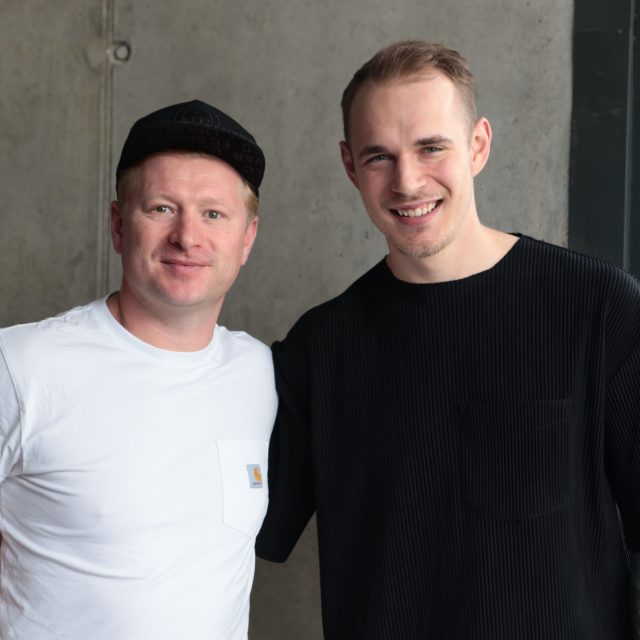 Ladislav Hampl s  bývalým fotbalistou Lukášem Pokorným | foto: Anna Duchková,  Český rozhlas