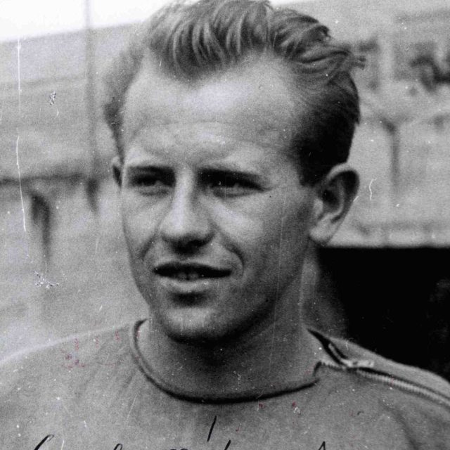 Emil Zátopek v dresu SK Baťa  (kolem roku 1944) | foto: eSbírky – kulturní dědictví on-line,  Národní muzeum,  CC BY 4.0