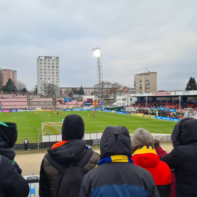 Pohled ze sektoru pro hostující fanoušky v Brně | foto: Jaroslav Plašil,  Český rozhlas