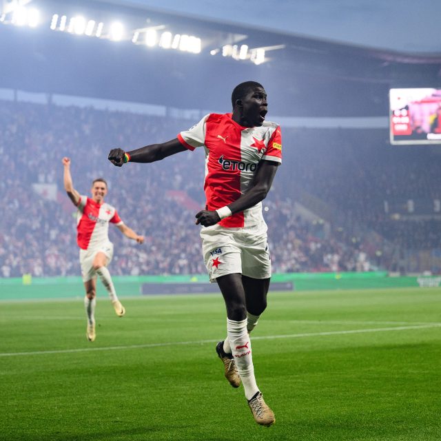 Senegalský fotbalista El Hadji Malick Diouf ze Slavie Praha | foto: Vlastimil Vacek,  Právo / Profimedia