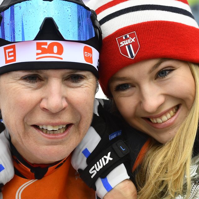 Moderátorka Kateřina Neumannová s dcerou Lucií | foto:  Radek Petrášek / ČTK