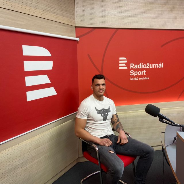 Boxer Vasil Ducár v talkshow Na férovku | foto: Český rozhlas