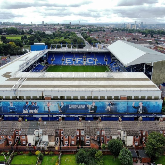 Kolik stojí lístek na zápas v Goodison Parku? To uslyšíte v pořadu S mikrofonem do Anglie | foto: Profimedia