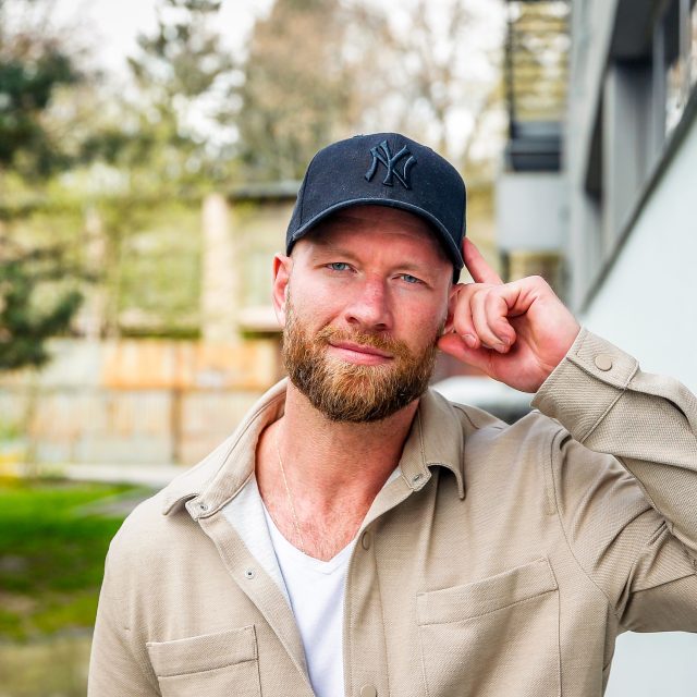 Hokejista Jiří Novotný | foto: Petr Lundák,  MAFRA / Profimedia