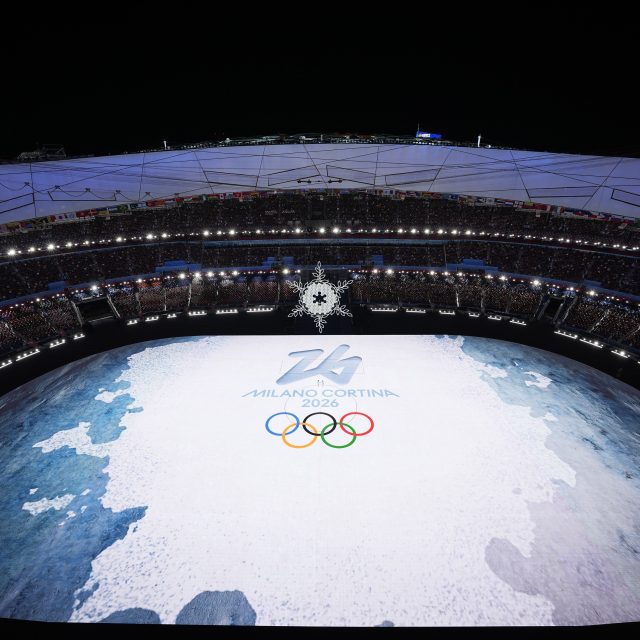 Zimní olympijské hry v roce 2026  bude hostit Itálie | foto:  Jeff Roberson,  ČTK / AP