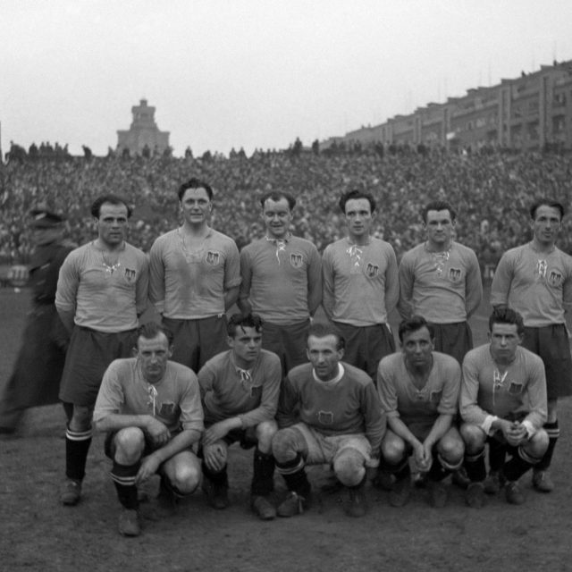 Mužstvo Prahy v roce 1947 | foto: Josef Mucha,  ČTK