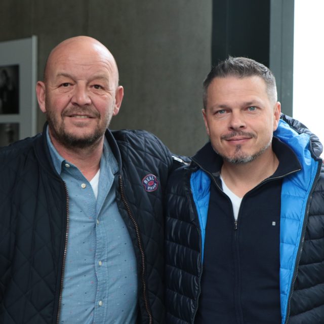 Pavel Nečas a bývalý fotbalový reprezentant Libor Sionko před rozhovorem v pořadu Na place | foto: Anna Duchková,  Český rozhlas