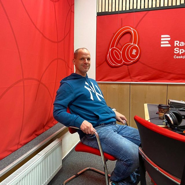 Nový kouč českých florbalistek Lukáš Procházka v talkshow Na síti | foto: Český rozhlas
