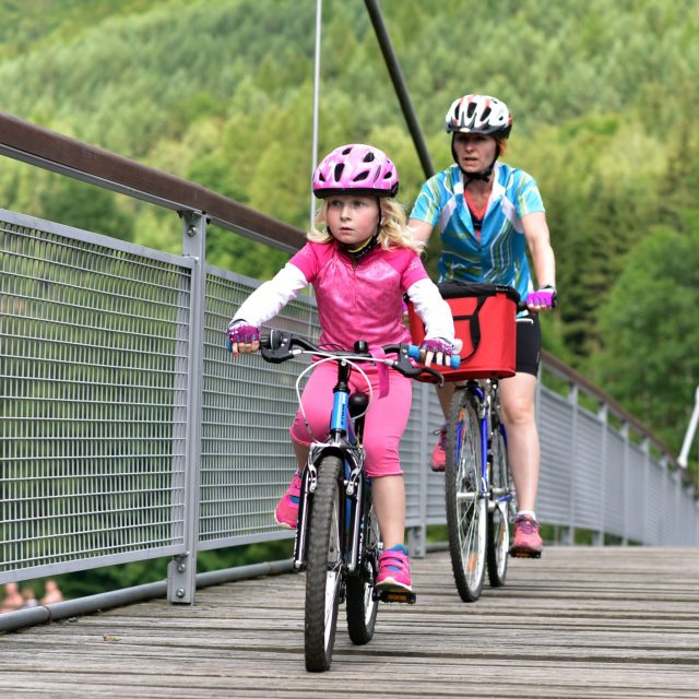Cyklisté | foto: akturer / Shutterstock.com