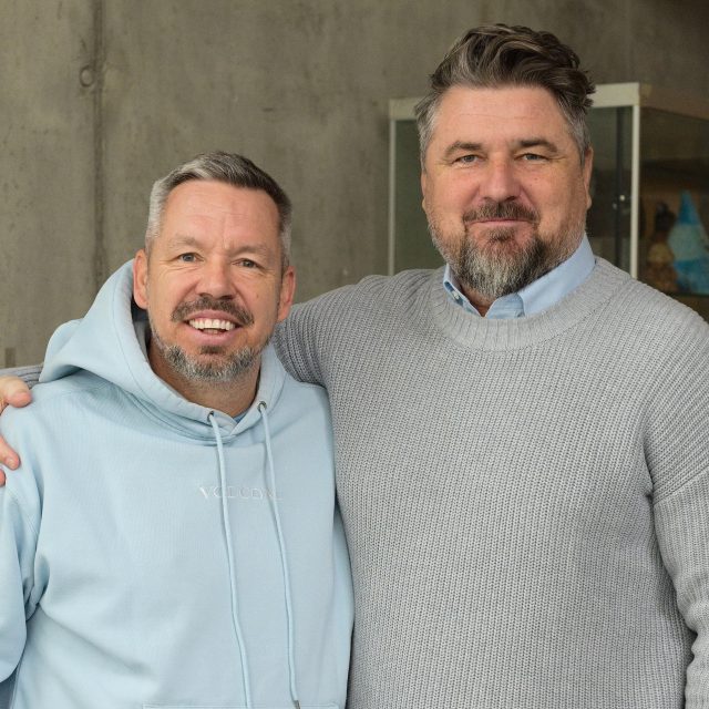 Fotbalový trenér Zdeněk Psotka a moderátor Pavel Horváth | foto: Anna Rychnovská,  Český rozhlas