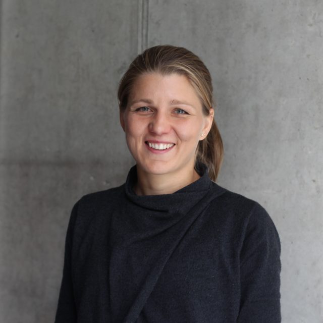 Orientační běžkyně Jana Stehlíková se rozpovídala v pořadu Páteční finiš Kateřiny Neumannové | foto: Anna Duchková,  Český rozhlas