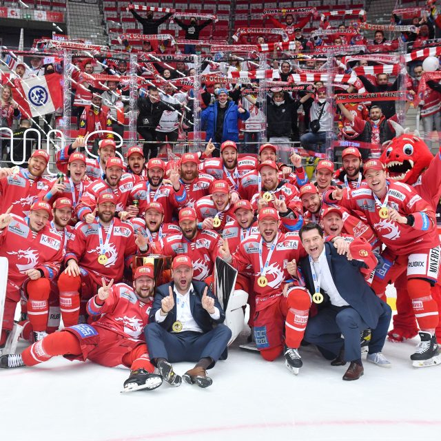 Poslechněte si celý Speciál Radiožurnálu Sport o startu české nejvyšší ligy hokejové ligy  | foto: Michal Beránek,  CNC / Profimedia