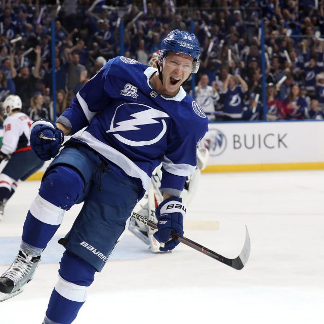 Ondřej Palát se z posledního kola draftu stal hrdinou Tampy Bay. Kdo další si přes draft otevřel cestu k vysněnému angažmá? | foto: Kim Klement-USA TODAY Sports,  Reuters