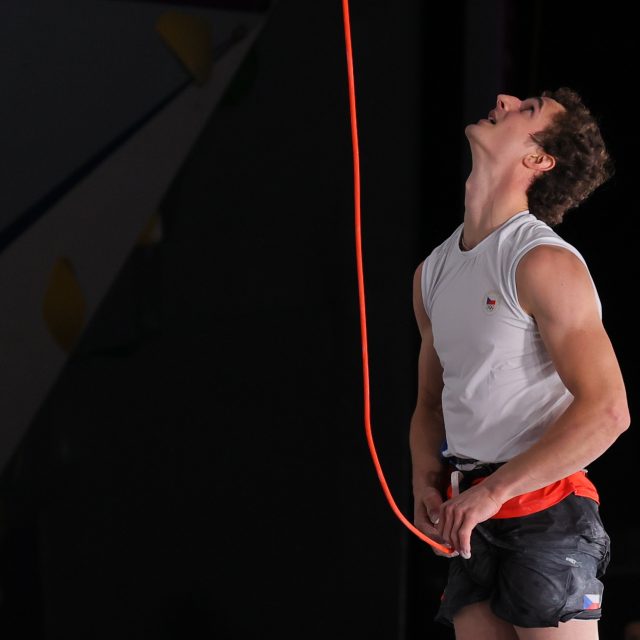 Poslechněte si celý rozhovor s jedním z nejlepších sportovních lezců na světě Adamem Ondrou | foto: Reuters