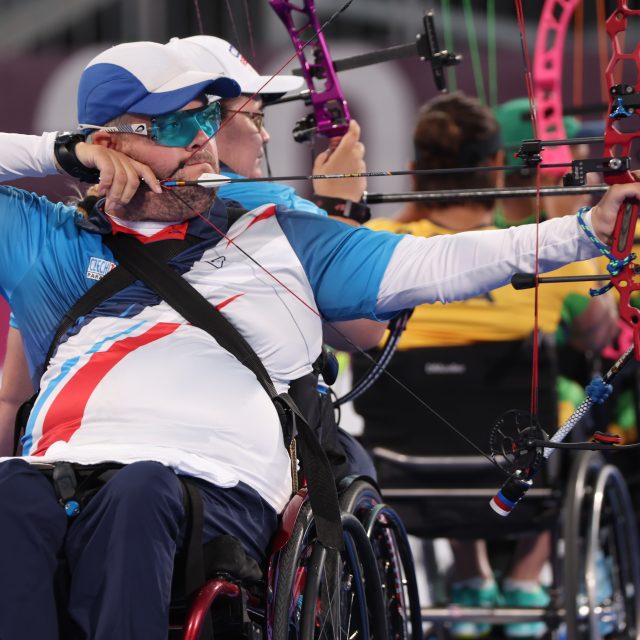 Lukostřelec David Drahonínský na paralympijských hrách v Tokiu | foto: BERNADETT SZABO,  Reuters