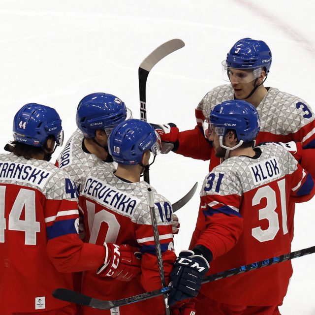 V pátek začíná světový šampionát v hokeji! Budou mít čeští reprezentanti hodně důvodů k radosti? | foto: Reuters