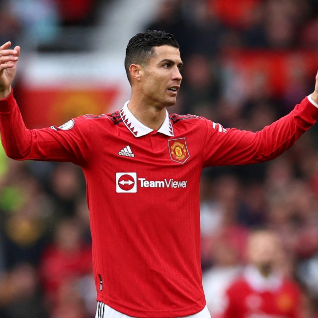 Cristiano Ronaldo nemá v Manchesteru United pevnou pozici. Jak dlouho v Anglii ještě vydrží? | foto: Reuters