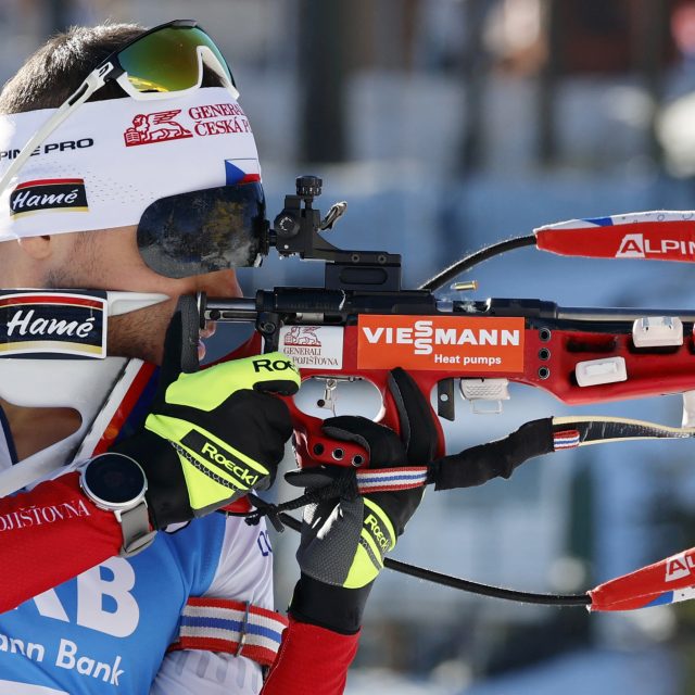 Michal Krčmář při vytrvalostním závodě na mistrovství světa v Oberhofu | foto: Lisa Leutner,  Reuters