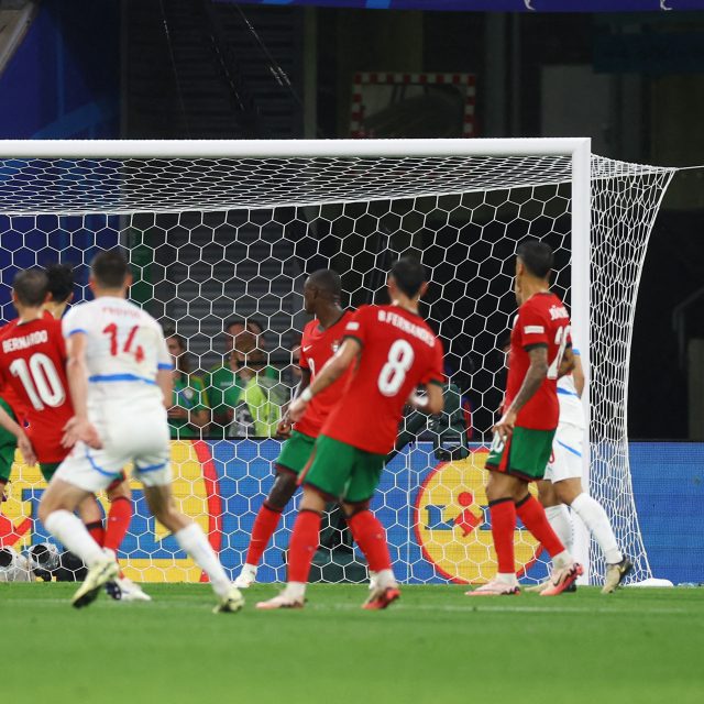 Jediným českým úspěšným střelcem v zápase proti Portugalsku byl Lukáš Provod. Kdo se prosadí proti Gruzii? | foto: Reuters