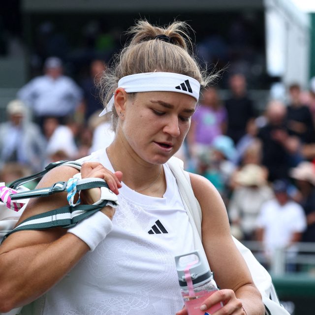 Karolína Muchová opustila letos Wimbledon už po prvním kole | foto: Toby Melville/File Photo,  Reuters