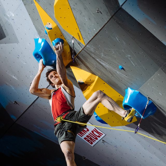 Adam Ondra na MS v lezení na obtížnost | foto: Lukáš Bíba