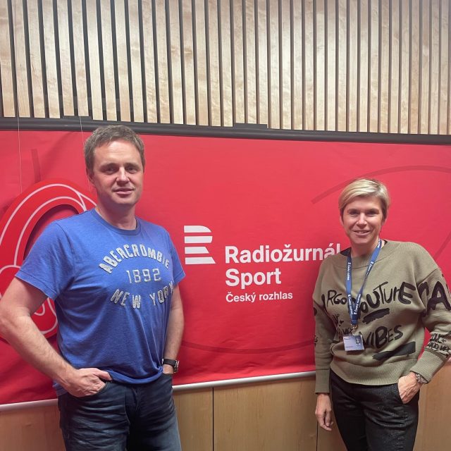 Sportovní lékař Jiří Dostál a moderátorka Kateřina Neumannová | foto: Český rozhlas