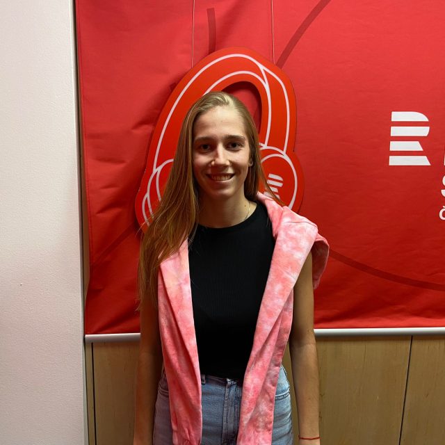 Sportovní střelkyně Veronika Blažíčková ve studiu Radiožurnálu Sport | foto: Český rozhlas