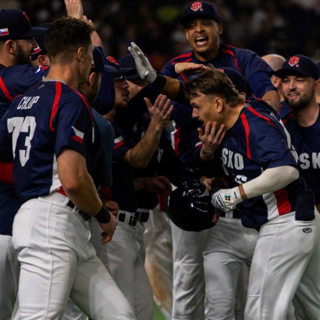 Čeští baseballisté se radují z premiérového vítězství na turnaji WBC | foto: Baseball Czech