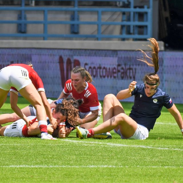 Ženská reprezentace v sedmičkovém ragby vybojovala na Evropských hrách bronz. Jak se jí zadaří v olympijské kvalifikaci? | foto: Iva Roháčková
