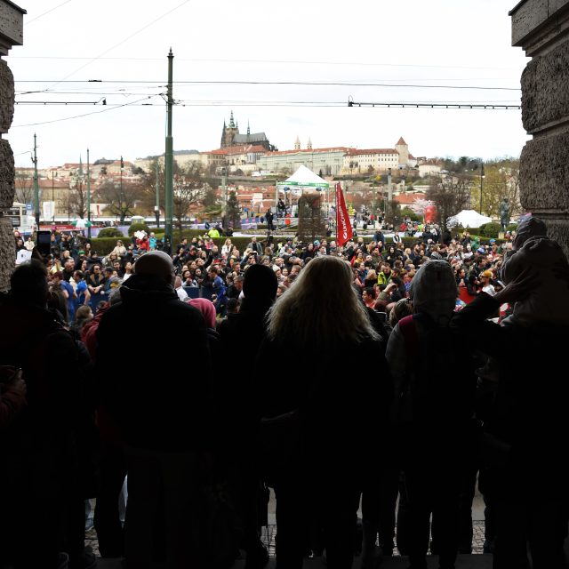 Pražskému půlmaratonu přihlížely davy fanoušků | foto: Iva Roháčková