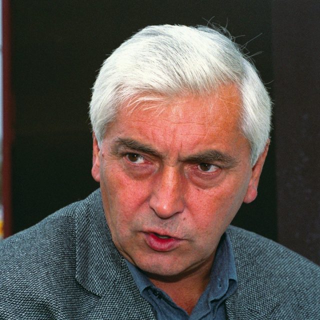 Trenérovi Hlinkovi se v kádru Pittsburghu sešlo v sezoně 2000/2001 hned jedenáct českých hráčů | foto: Fotobanka Profimedia