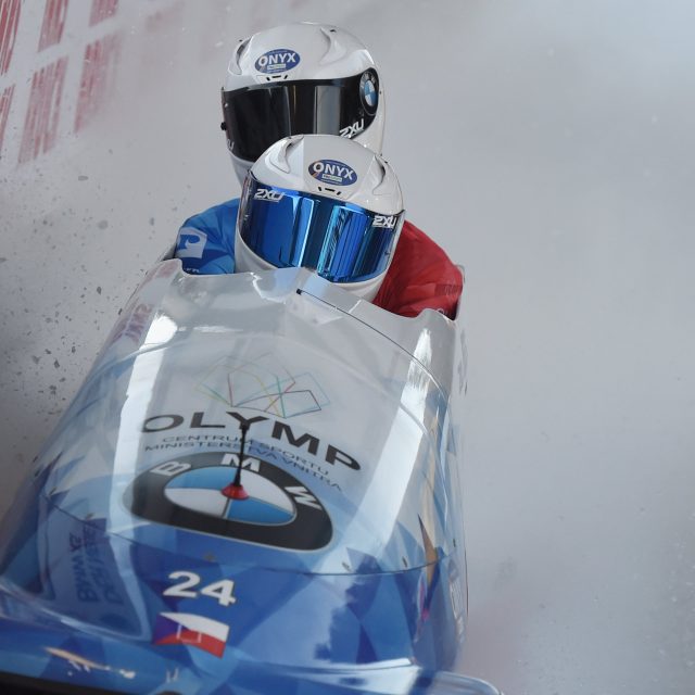 Český dvojbob ve složení Dominik Dvořák - Jakub Nosek | foto: EPA-EFE,  Fotobanka Profimedia