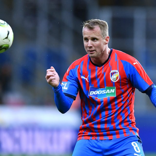 Bouřlivák a výborný obránce David Limberský v profesionální kariéře sbíral úspěchy především v kádru FC Viktorie Plzeň | foto: Profimedia