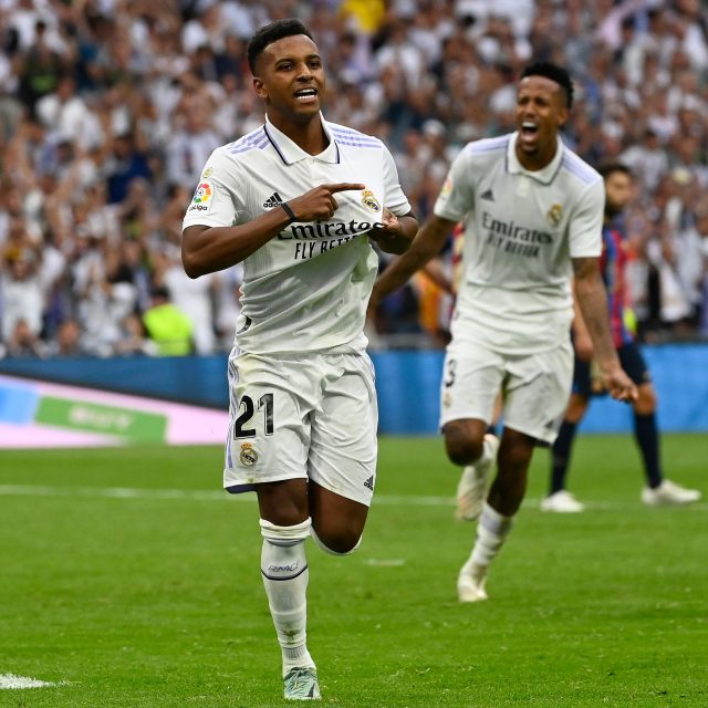 Rodrygo slaví třetí gól do sítě Barcelony | foto: Profimedia