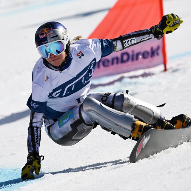 Snowboardistka Ester Ledecká | foto: Angelika Warmuth,  Profimedia