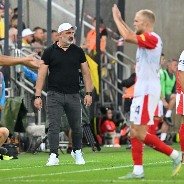Trenér Slavie Jindřich Trpišovský si pochvaloval atmosféru při odvetném utkání 3. předkola Evropské ligy | foto: Václav Šálek,  ČTK