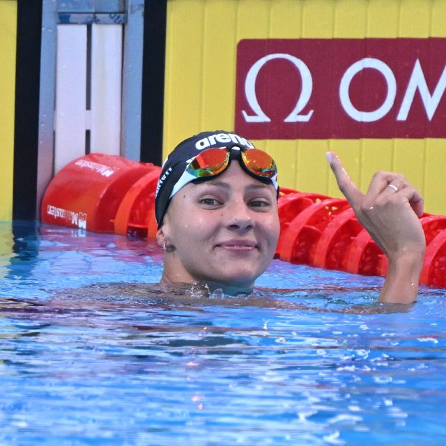 Plavkyně Barbora Seemanová se raduje z postupu do finále mistrovství světa  (archivní foto) | foto: Andrej Isakovic,  AFP / Profimedia