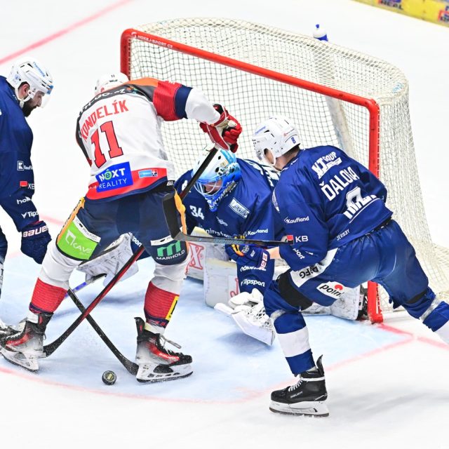 Pardubice bojují o sedmý titul a první od roku 2012. Brno získalo poslední ze svých 13 prvenství v roce 2018 | foto: Josef Vostárek,  ČTK