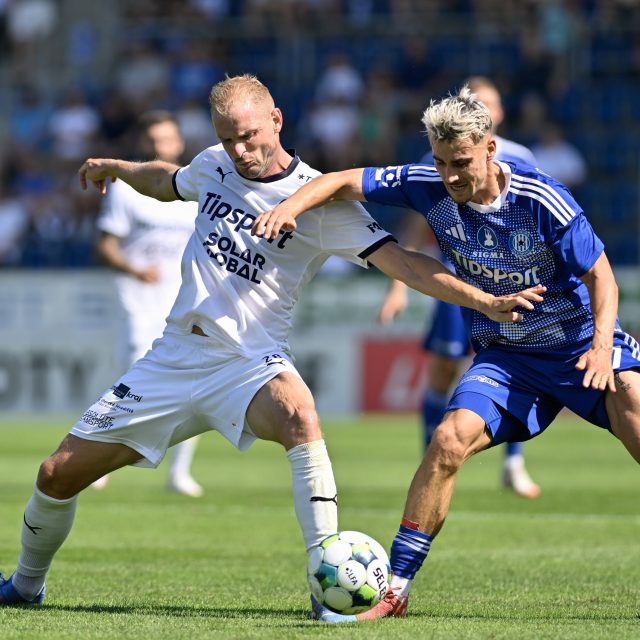 Zleva Vlastimil Daníček ze Slovácka a Štěpán Langer z Olomouce | foto: Dalibor Glück,  ČTK,  Profimedia