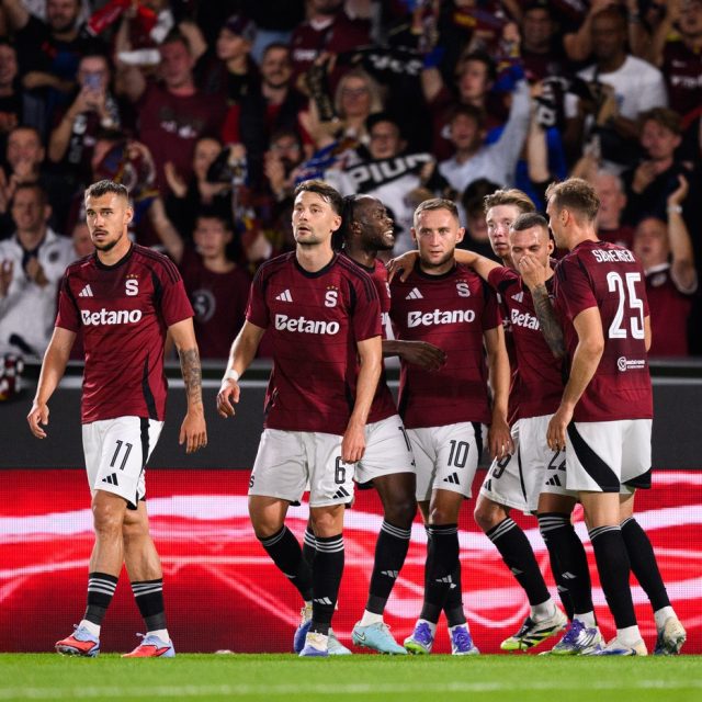 Fotbalisté Sparty Praha | foto: Vlastimil Vacek,  ČTK