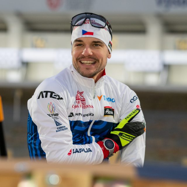 Michal Krčmář byl na večerním tréninku štafety v dobré náladě | foto: Zuzana Jarolímková,  iROZHLAS.cz